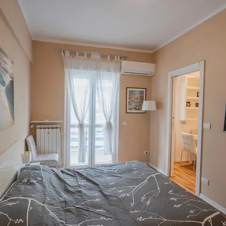 Marosa - Rapallo, Magnolie Apartamento